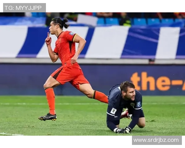 球员进球后当场落泪,幕后故事令人动容 球员进球后当场落泪,幕后故事令人动容