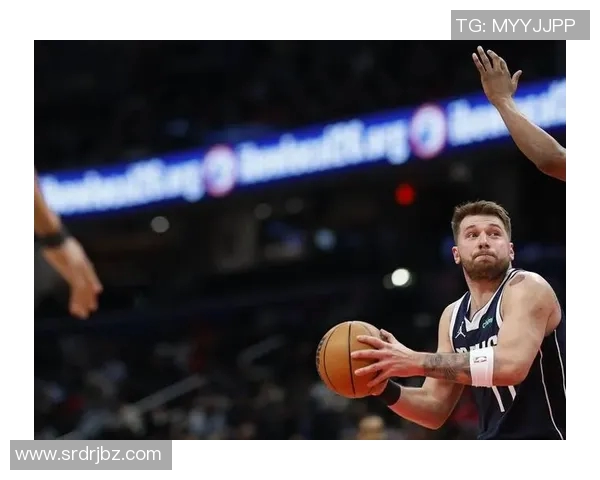 球迷炸锅：东契奇这一行为引热议！